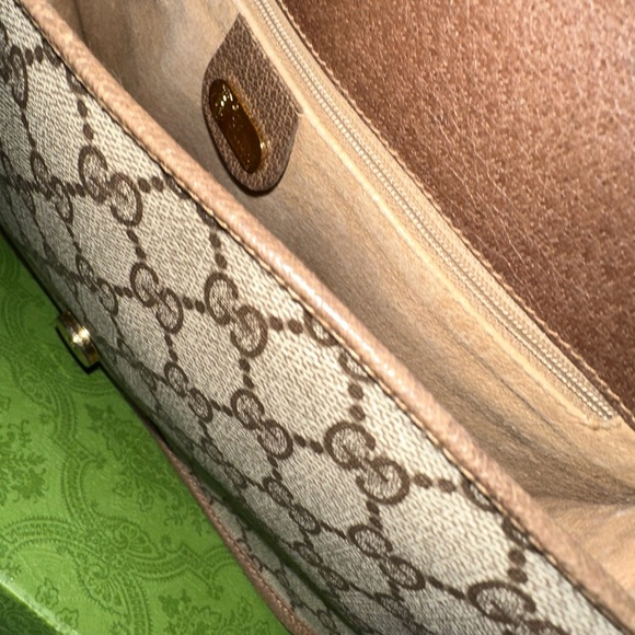 Authentic Gucci Crossbody/Shoulder Bag GG Sherry Line. - Picture 15 of 17